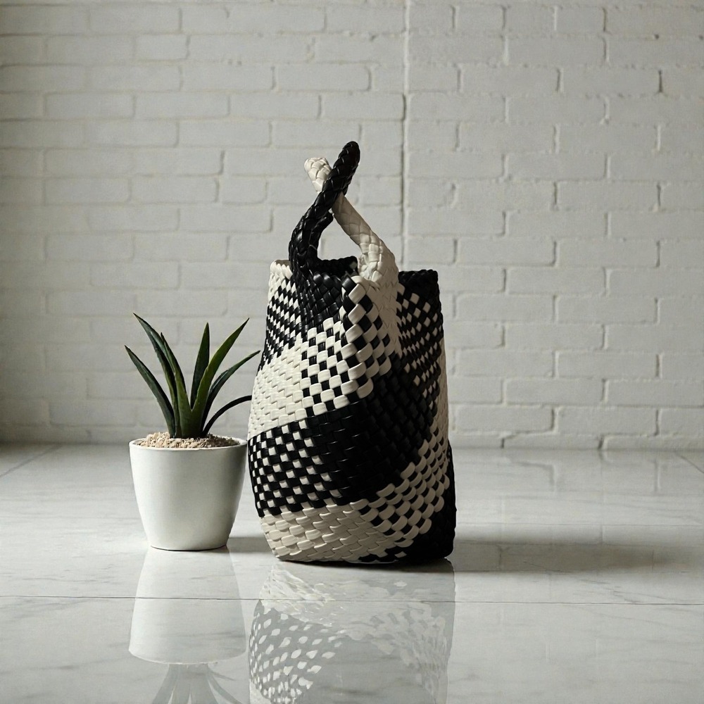 Queennoris Woven Tote Handbag Black White Geometric Pattern Accent Bag - Picture 4 of 11
